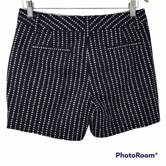 Lands End Not-Too-Low-Rise Polka Dot Shorts Size 2 Stretch Pockets Casual Retro - Picture 2 of 12